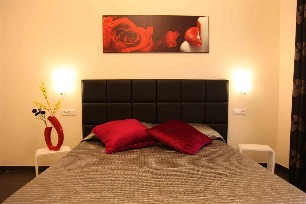 Bed and Breakfast Domus Via Veneto Roma Exterior foto