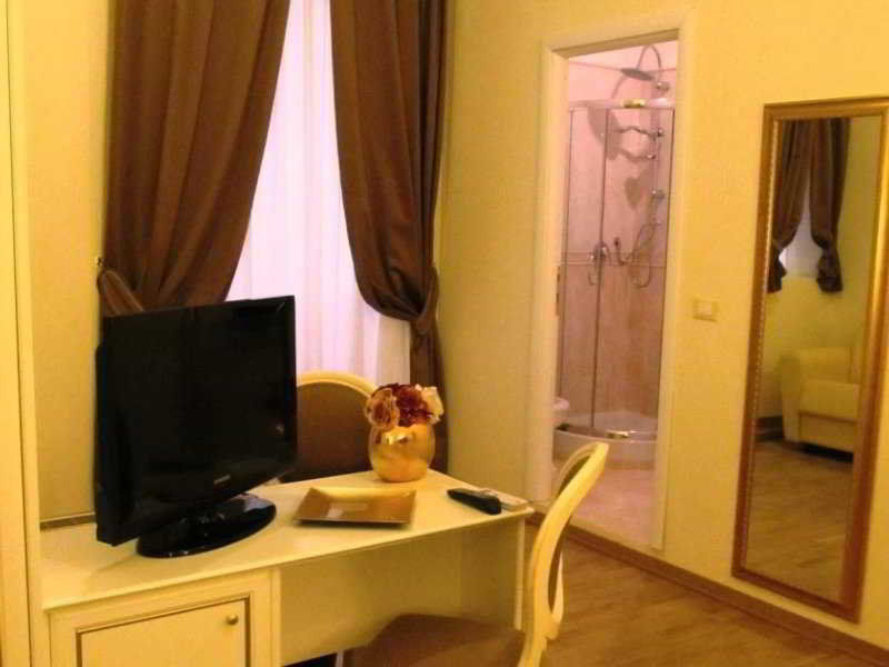 Bed and Breakfast Domus Via Veneto Roma Exterior foto