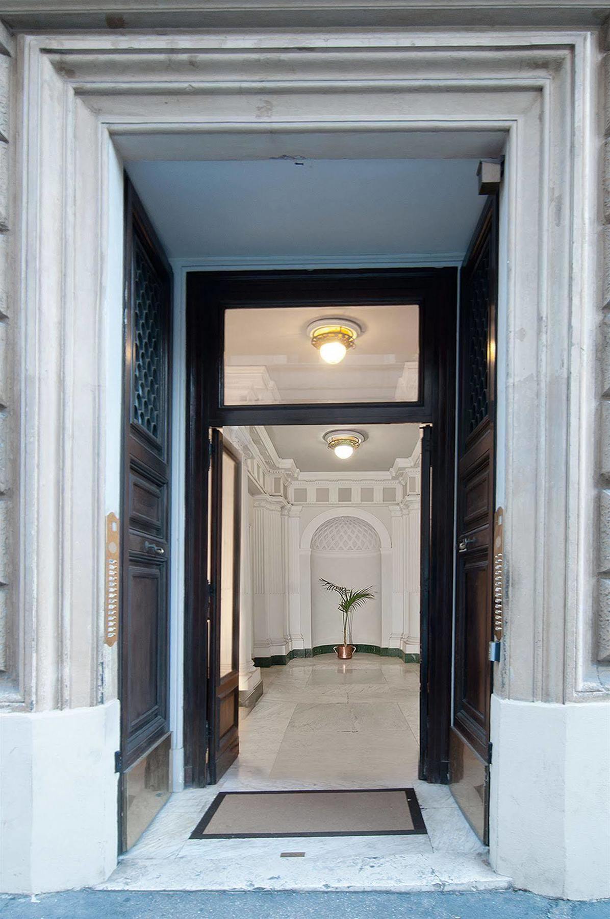 Bed and Breakfast Domus Via Veneto Roma Exterior foto